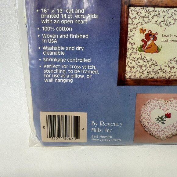 Evenweave Fabrics in Country Lane Williamsburg Blue Heart 16"x16" Printed Aida - Picture 4 of 6